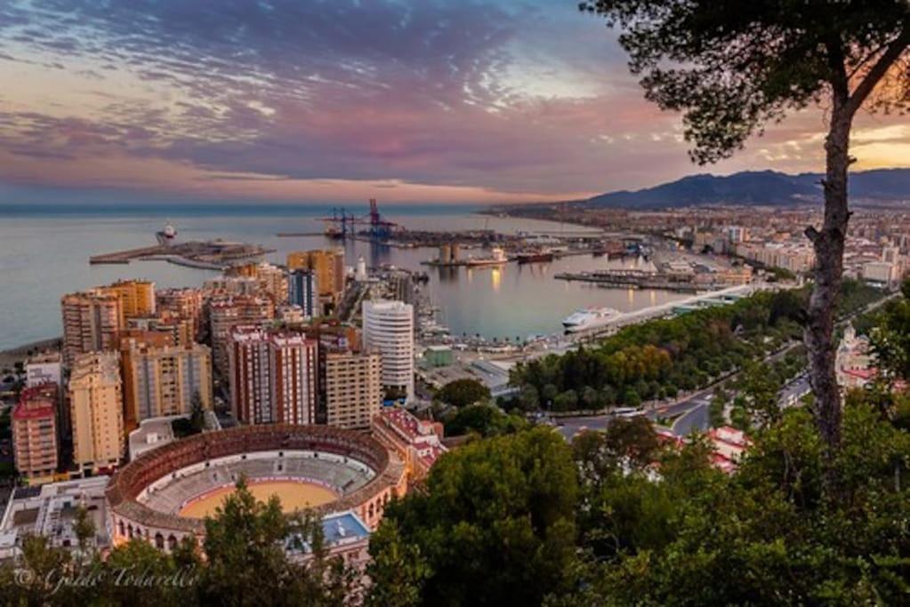 Malaga Center Apartment Екстериор снимка