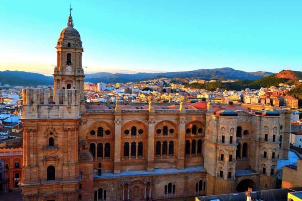 Malaga Center Apartment Екстериор снимка